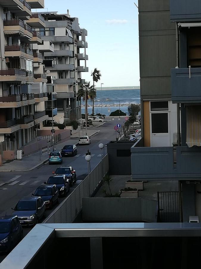 Levante Waterfront Bari Exteriör bild