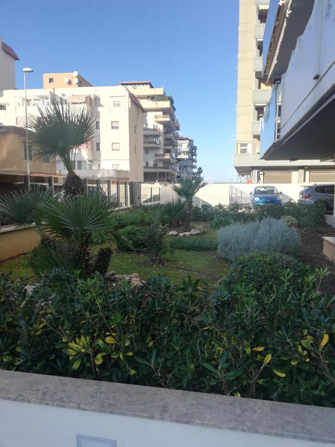 Levante Waterfront Bari Exteriör bild